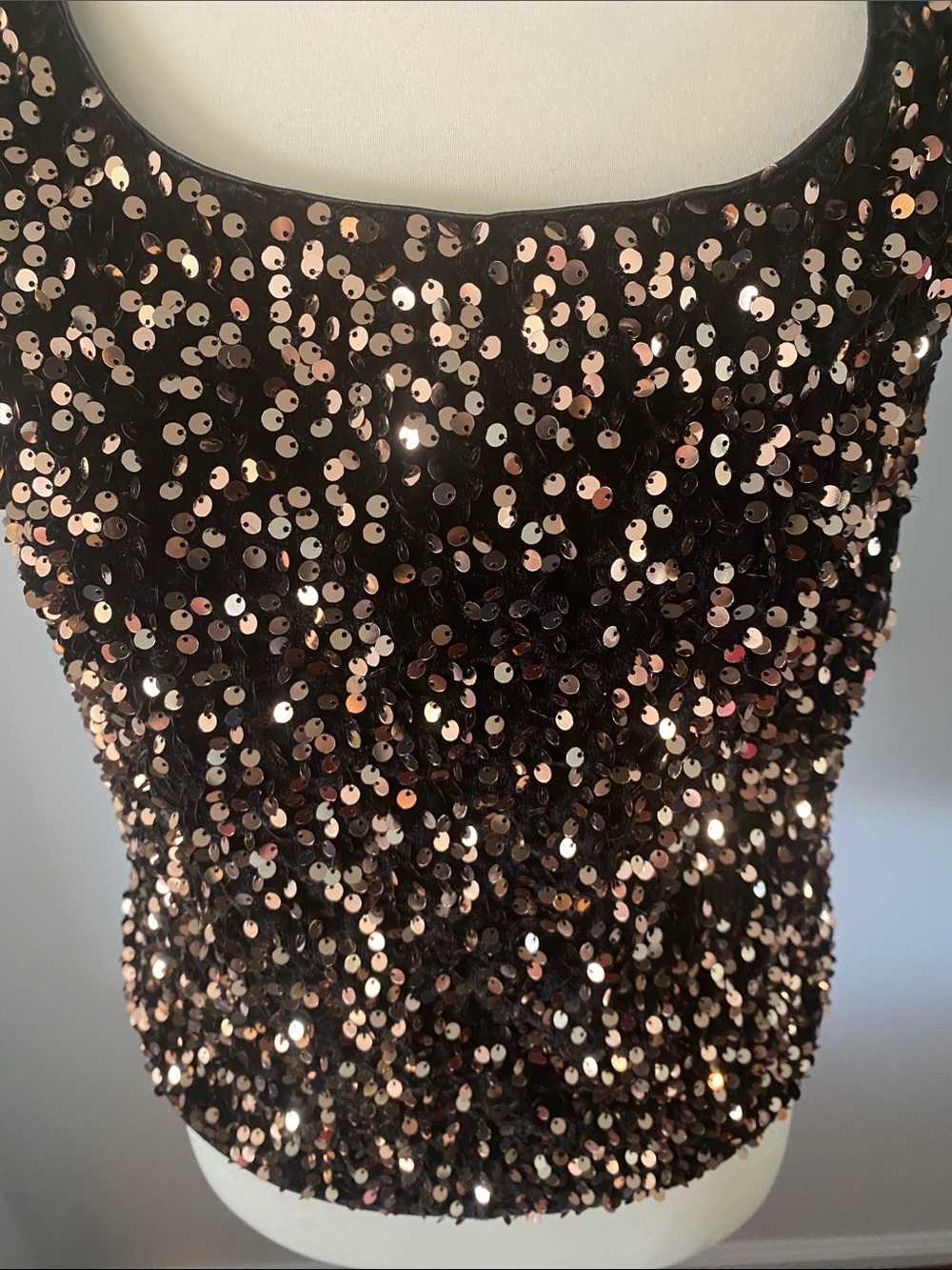 Nanette Lepore NWT size small sequin top - Picture 3 of 8